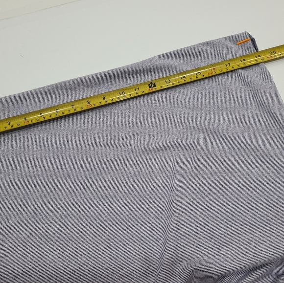 Lucy Elegant Lavender Scarf Sz.19×29 In. - Picture 5 of 7